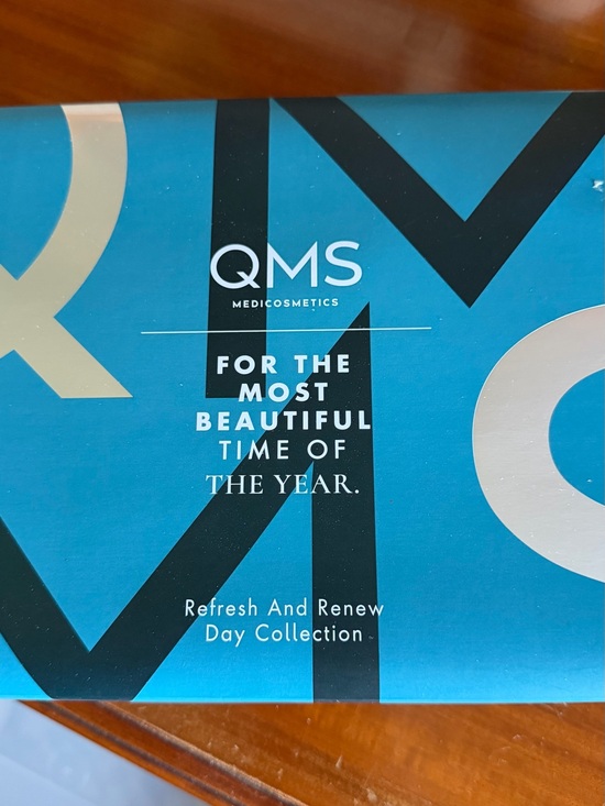 Qms Medicosmetics Other - QMS Medicosmetics Refresh and Renew Day Collection Limited Edition